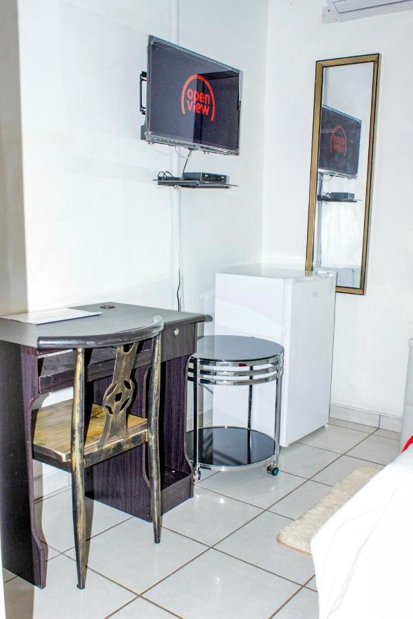 Motseleng Guest House Palapye Exteriör bild